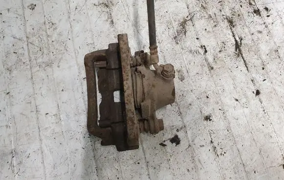 Toyota Land Cruiser (HDJ90) Rear brake caliper NOCODE