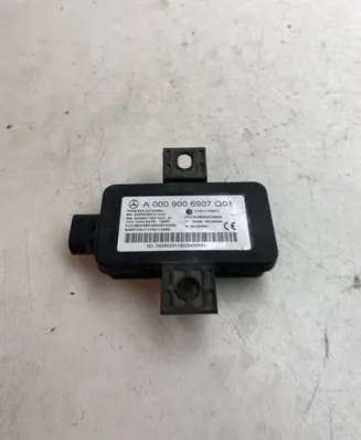 Mercedes-Benz C W205 Tire pressure control unit A0009006907