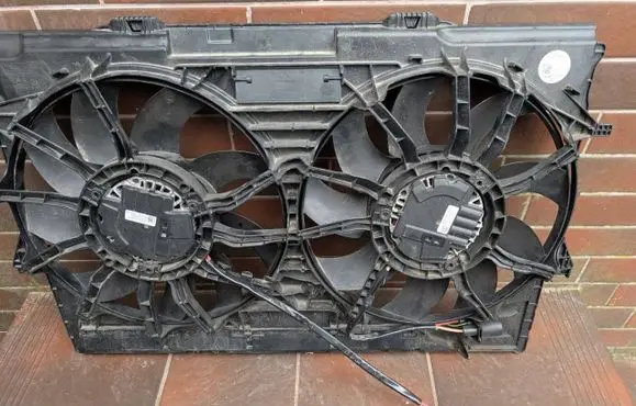 Porsche Macan (95B) Radiator cooling fan shroud 95B121003C 95B959455E 95B959455D