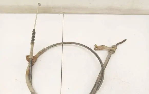 Toyota Avensis T250 Handbrake/parking brake wiring cable 