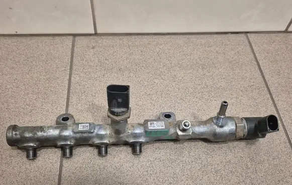 KIA Ceed Fuel main line pipe 314002U200