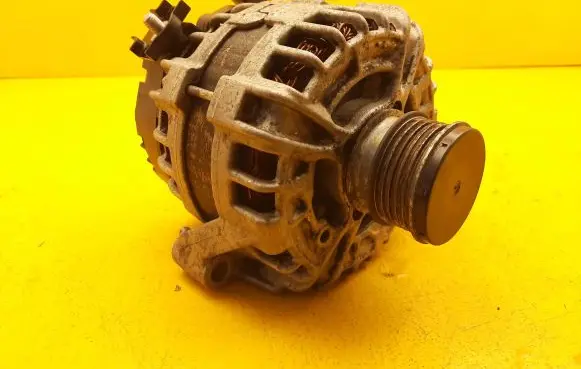 Volvo V60 Generator/alternator 30659131