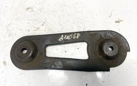 Opel Insignia A Engine mounting bracket