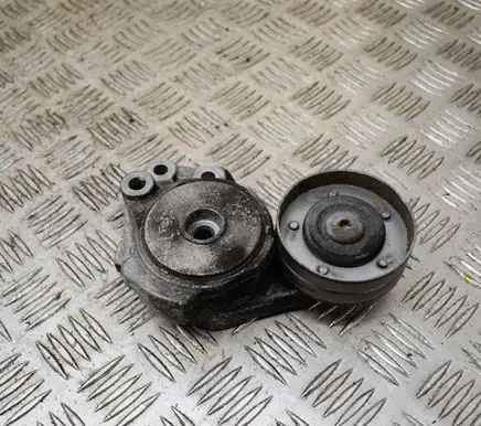 Volkswagen PASSAT B6 Other engine bay part 950337
