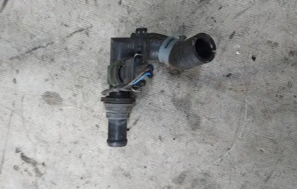 Ford Galaxy Engine coolant pipe/hose 7M0819300J