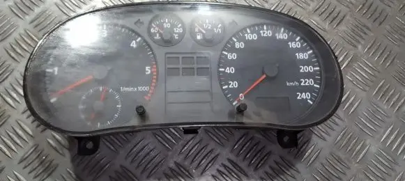 Audi A3 S3 8L Speedometer (instrument cluster) 8L0919860
