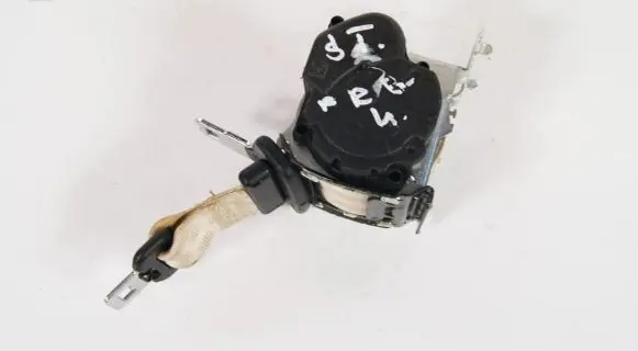 Alfa Romeo Giulia Rear seatbelt