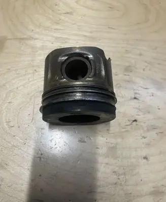 BMW X3 E83 Piston 11257803033 7803033 0840ZU