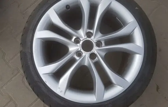 R18 alloy rim