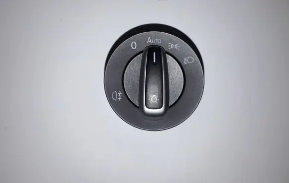 Volkswagen Golf VI Light switch 3C8941431