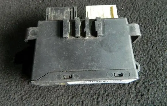 BMW 3 E46 Wing mirror control module 8386427