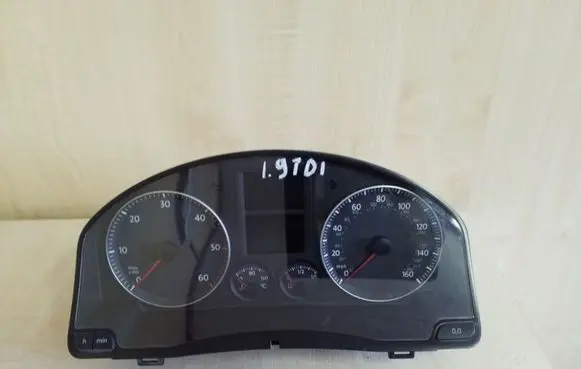 Volkswagen Golf V Speedometer (instrument cluster) 1K0920951G