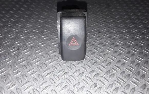 Subaru Legacy Hazard light switch