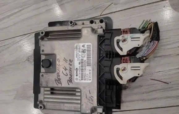 Peugeot Partner Engine control unit/module ECU 0281030546