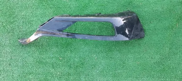 Volvo XC90 Front bumper splitter molding 31383801