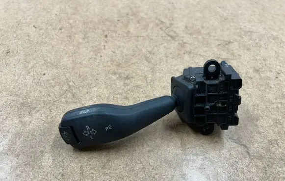 BMW 3 E46 Indicator stalk 61318363668 8363668 01104010