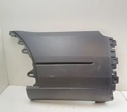 Rear fender molding trim