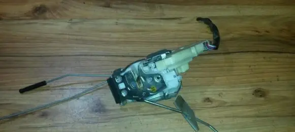 Honda Jazz Front door lock 050824