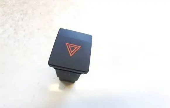 Cupra Born Hazard light switch 10e953235zqb 180222
