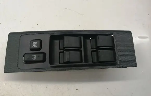 Toyota Corolla Verso AR10 Electric window control switch 848200F030