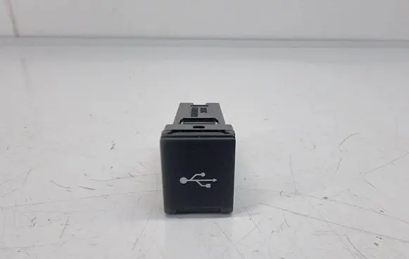 USB socket connector