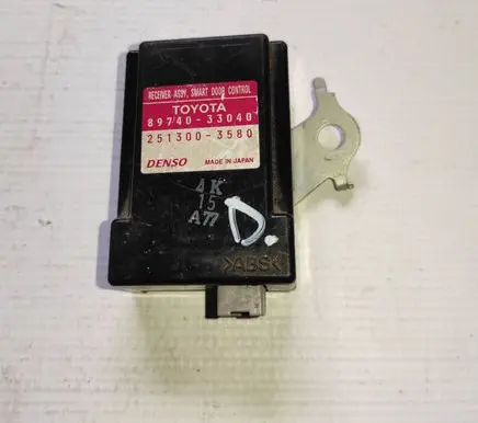 Toyota Camry Door control unit/module 8974033040 2513003580