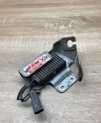 Mazda CX-7 Coolant fan relay L37J1883Z 0567771000