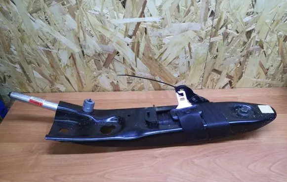 Volvo XC90 Front seatbelt 8093