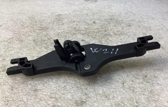 Mercedes-Benz E W211 Rear door interior handle A2117600008