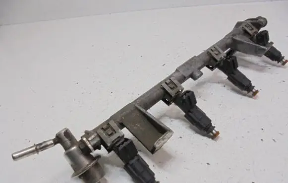 Ford Mondeo MK II Fuel injector 988F-DA