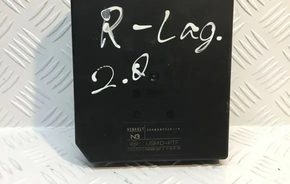 Renault Laguna III Fuse module 284B66052R