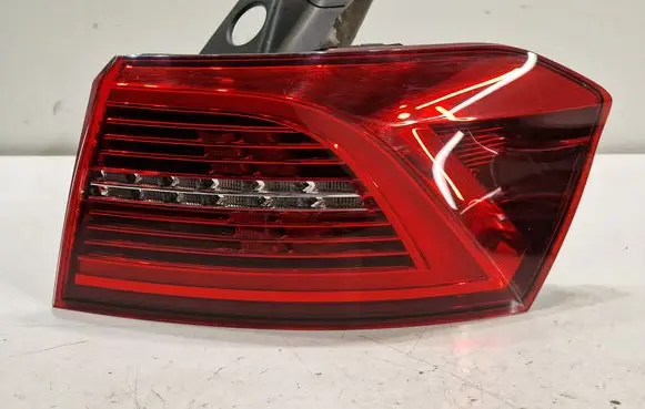 Volkswagen PASSAT B8 Rear/tail lights 3G9945208 81440201