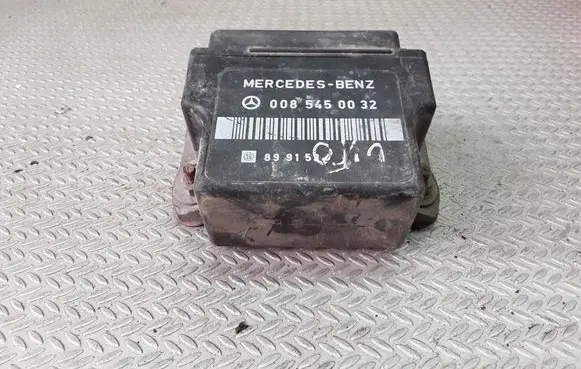 Glow plug pre-heat relay