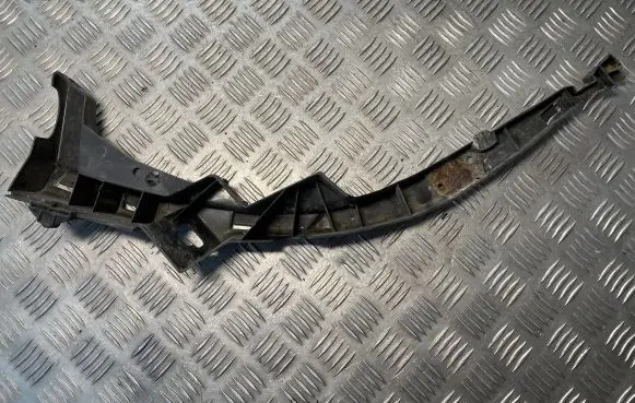 Volkswagen PASSAT B5 Front bumper mounting bracket 3B0807050 4B0807050A