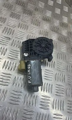 Mercedes-Benz ML W163 Front door window regulator motor 990408100