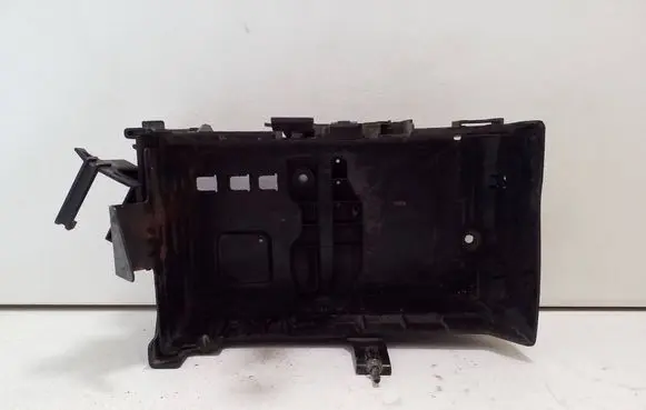 Chevrolet Orlando Battery box tray 13354419