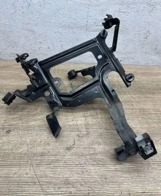 BMW 6 F06 Gran coupe Engine control unit holder 761056403 23310110