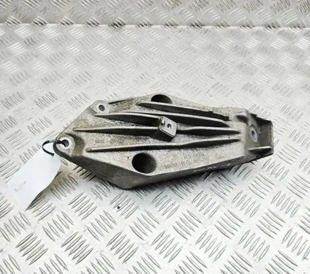 BMW X5 G05 Engine mounting bracket 6861559