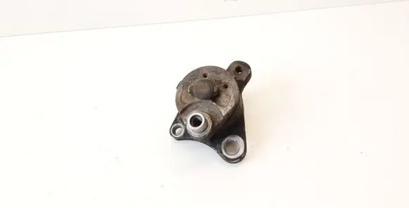 Toyota Avensis T250 Generator/alternator belt tensioner