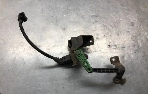 Audi A3 S3 8V Headlight/headlamp level sensor 5Q0907503