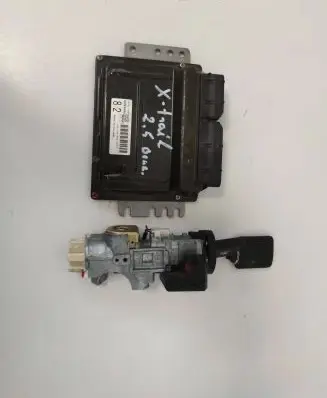 Nissan X-Trail T30 Engine control unit/module A56Y28