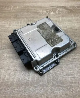 Peugeot 307 Engine control unit/module ECU 9647472780 0281011081
