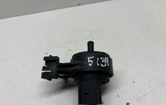 Volkswagen Polo IV 9N3 Valve vacuum 0280142345
