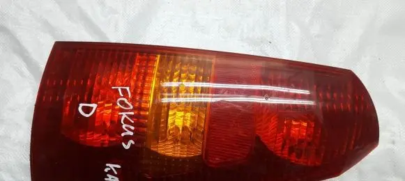 Ford Focus Rear/tail lights xs4x13n004ec