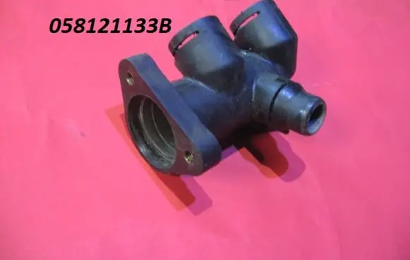 Volkswagen PASSAT B5.5 Engine coolant pipe/hose 058121133B