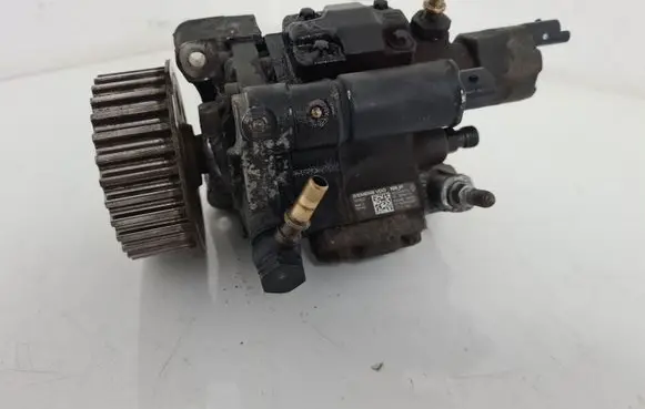 Renault Modus Fuel injection high pressure pump 8200430599 A2C20000754