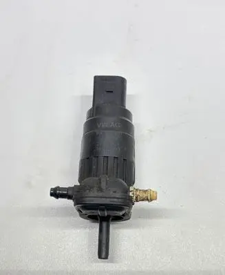 Volkswagen Golf Plus Windscreen/windshield washer pump 1K6955651 SG712V 36904591