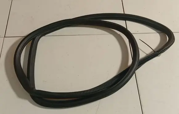 Opel Insignia A Rubber seal rear door 
