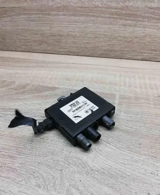 BMW X5 E53 Aerial antenna amplifier 6906070