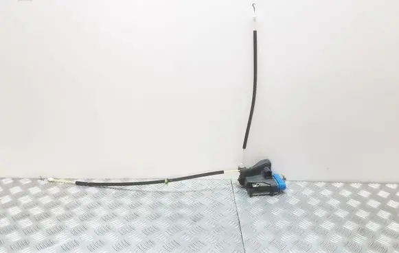 Audi A4 S4 B5 8D Rear door lock 4A0839015H